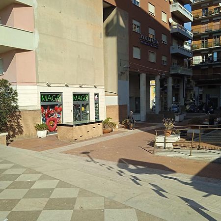 Апартаменты Stanze Al Porto Чивитавеккья Экстерьер фото